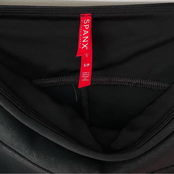 SPANX SPANXshape Faux Leather Leggings in Black - Picture 8 of 9
